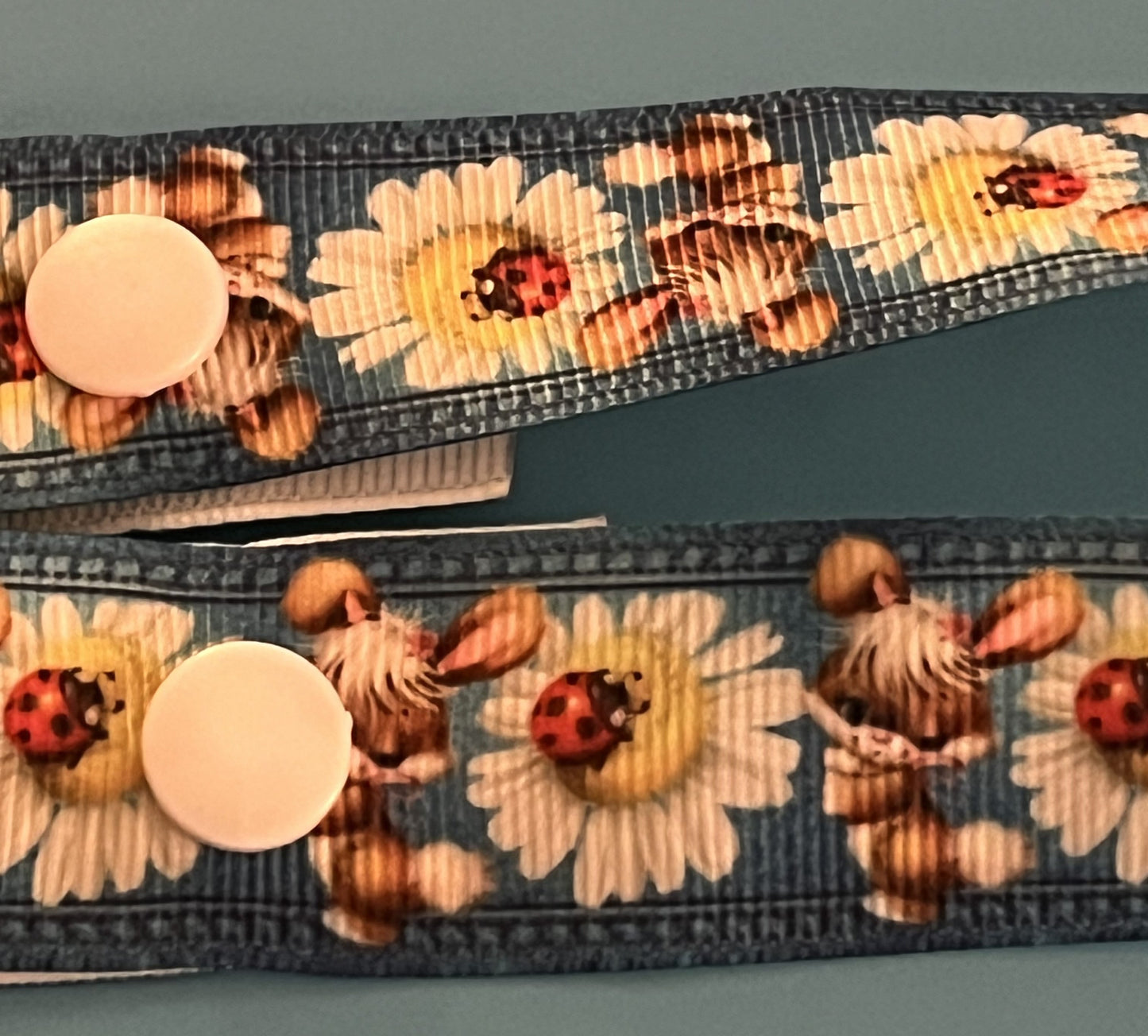 Bunny & Daisy Paci Clip